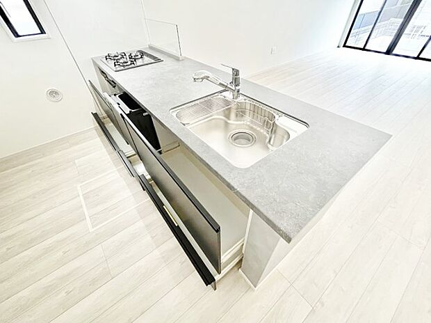 【その他設備(スライド収納)】使いやすさを優先したスライド式収納タイプ!