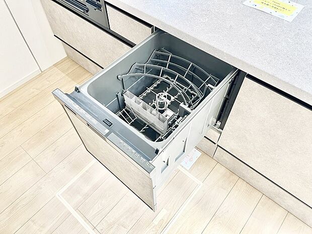 【その他設備(食洗機)】面倒なお片づけは食洗機にお任せ!家事の負担が減って、時間にも気持ちにもゆとりができます。