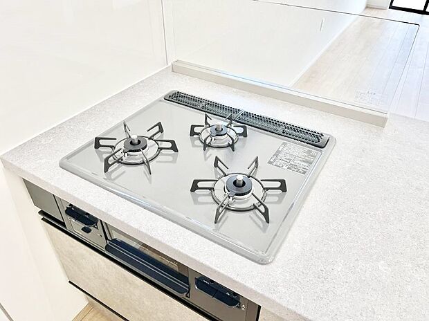 【その他設備(ガスコンロ)】三口ガスコンロでお料理が一気にはかどりそう
