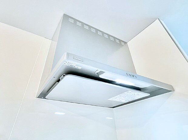 【その他設備(レンジフード)】基本的なお手入れはフィルターのみ!お手入れのしやすさも魅力です。