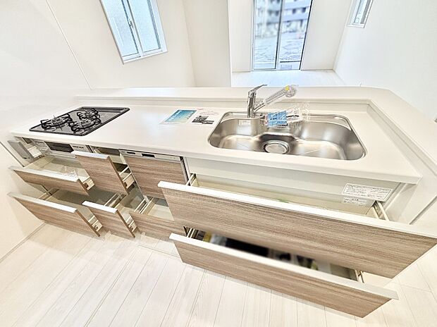 【その他設備(スライド収納)】使いやすさを優先したスライド式収納タイプ！