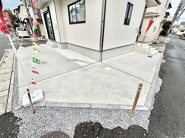 【駐車場】生活に欠かせない駐車スペース。