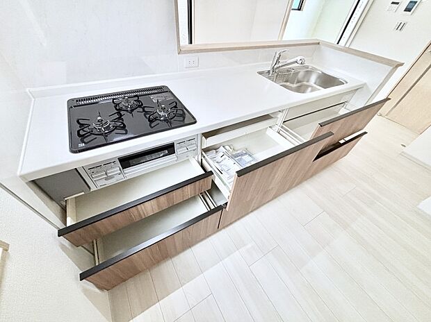 【その他設備(スライド収納)】使いやすさを優先したスライド式収納タイプ！