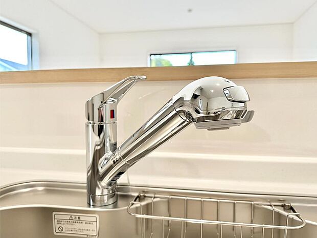 【浄水器】いつでも清潔なおいしいお水を。一つの水栓で水道水と浄水を使い分け。