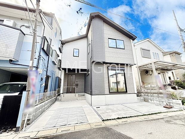 【現地外観写真】洗練された外観、上質な住空間が広がる室内は永く安心して過ごせる住居です。 