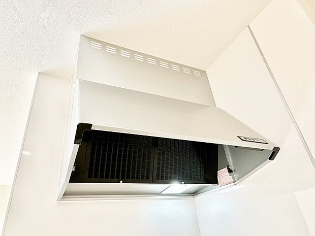 【その他設備(レンジフード)】基本的なお手入れはフィルターのみ!お手入れのしやすさも魅力です。