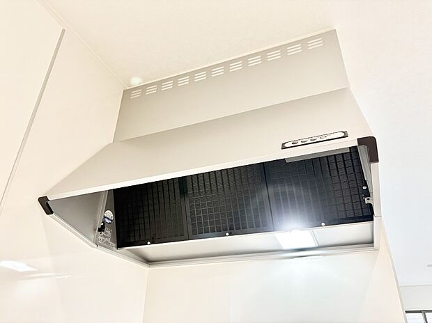 【その他設備(レンジフード)】基本的なお手入れはフィルターのみ！お手入れのしやすさも魅力です。