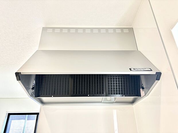 【その他設備(レンジフード)】基本的なお手入れはフィルターのみ！お手入れのしやすさも魅力です。