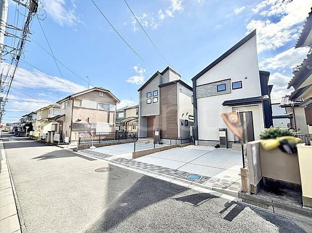 【前面道路含む現地写真】堂々完成！！ ここから始まる新生活を応援いたします！ 