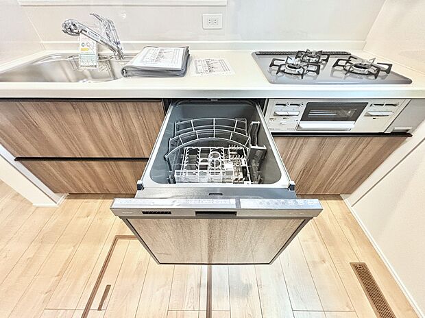 【その他設備(食洗機)】面倒なお片づけは食洗機にお任せ!家事の負担が減って、時間にも気持ちにもゆとりができます。