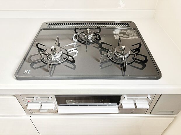 【その他設備(ガスコンロ)】三口ガスコンロでお料理が一気にはかどりそう  