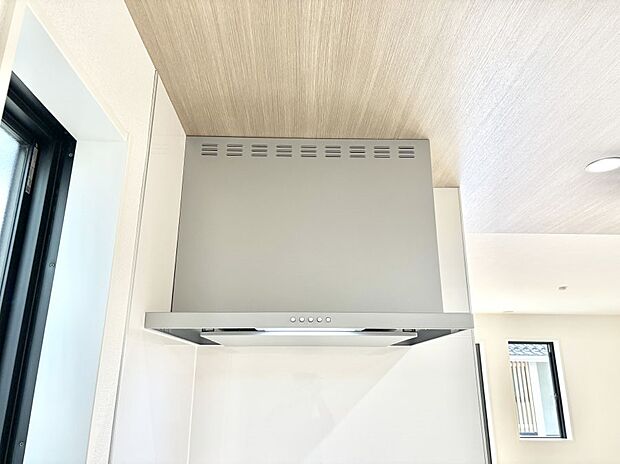 【その他設備(レンジフード)】基本的なお手入れはフィルターのみ!お手入れのしやすさも魅力です。