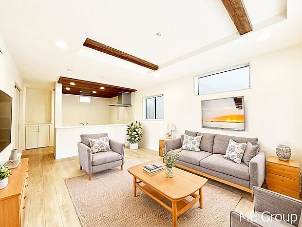 【リビング】落ち着いた雰囲気のＬＤＫは家族みんなの快適空間※家具はCGです