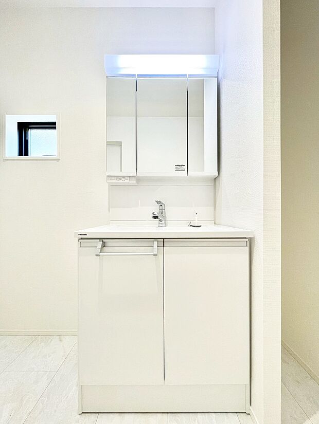 【洗面台・洗面所】収納力と機能性に優れた洗面化粧台