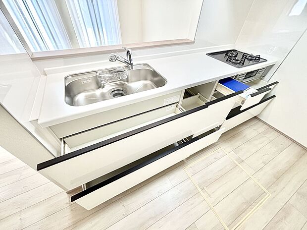 【その他設備(スライド収納)】使いやすさを優先したスライド式収納タイプ！