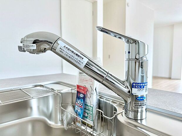 【その他設備(浄水器)】いつでも清潔なおいしいお水を。一つの水栓で水道水と浄水を使い分け。