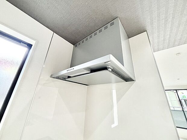 【その他設備(レンジフード)】基本的なお手入れはフィルターのみ!お手入れのしやすさも魅力です。