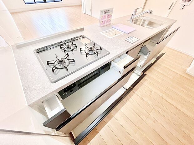 【その他設備(スライド収納)】使いやすさを優先したスライド式収納タイプ！