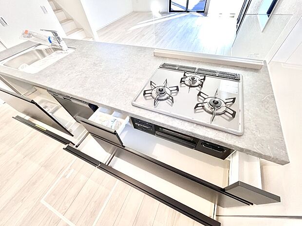 【その他設備(スライド収納)】使いやすさを優先したスライド式収納タイプ！