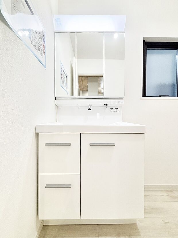 【洗面台・洗面所】収納力と機能性に優れた洗面化粧台