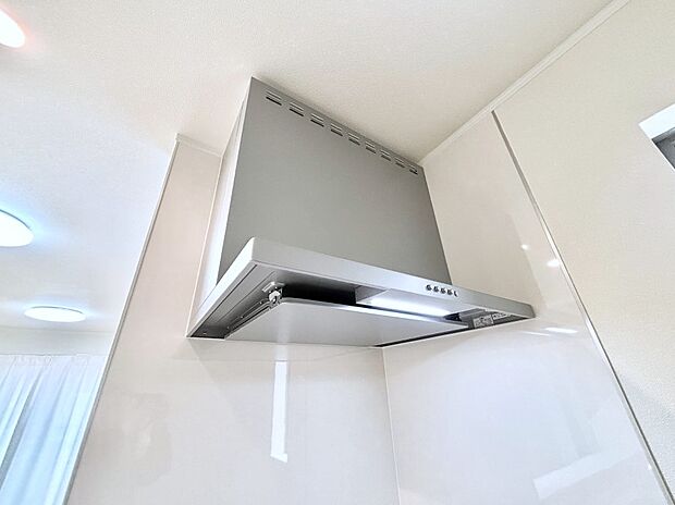 【その他設備(レンジフード)】基本的なお手入れはフィルターのみ！お手入れのしやすさも魅力です。