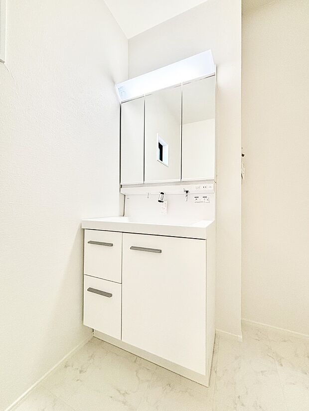 【洗面台・洗面所】収納力と機能性に優れた洗面化粧台