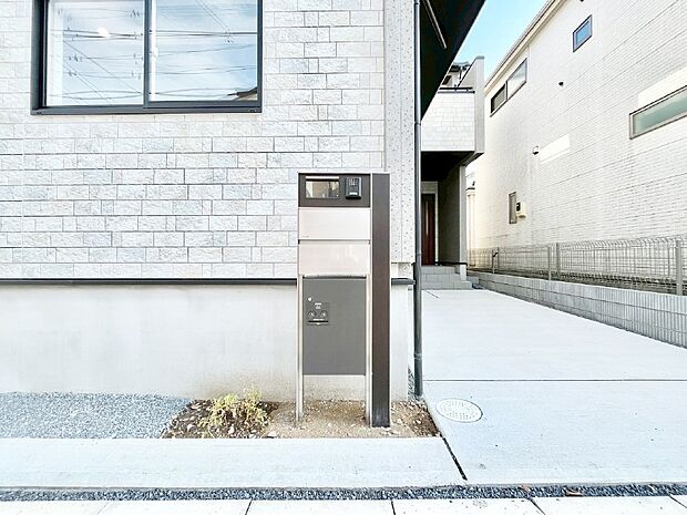 【その他現地】表札・インターホン・ポストをひとつに集約