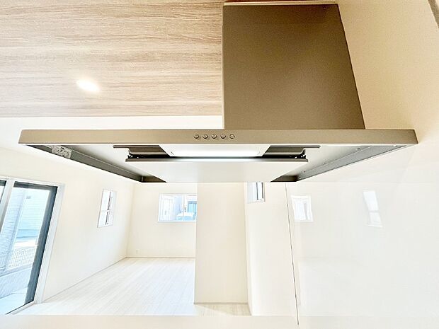 【その他設備(レンジフード)】基本的なお手入れはフィルターのみ！お手入れのしやすさも魅力です。