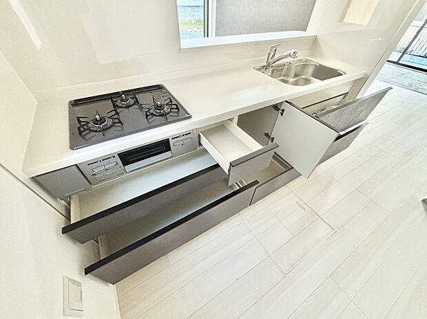 【その他設備(スライド収納)】使いやすさを優先したスライド式収納タイプ！