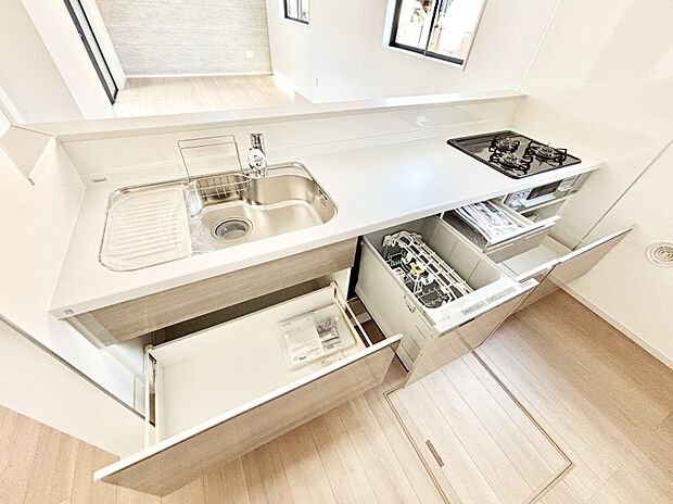 【その他設備(スライド収納)】使いやすさを優先したスライド式収納タイプ!