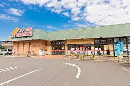 リブレ京成 三矢小台店（約500m）