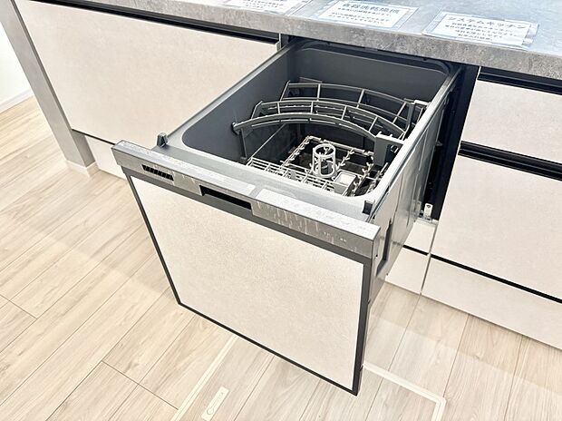 【その他設備(食洗機)】面倒なお片づけは食洗機にお任せ！家事の負担が減って、時間にも気持ちにもゆとりができます。