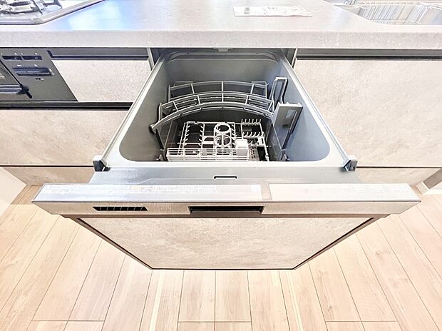 【その他設備(食洗機)】面倒なお片づけは食洗機にお任せ!家事の負担が減って、時間にも気持ちにもゆとりができます。