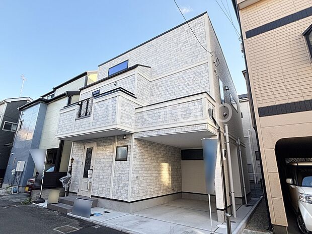 【現地外観写真】溢れる陽光でご家族の笑顔も輝く