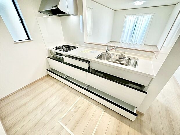 【その他設備(スライド収納)】使いやすさを優先したスライド式収納タイプ!