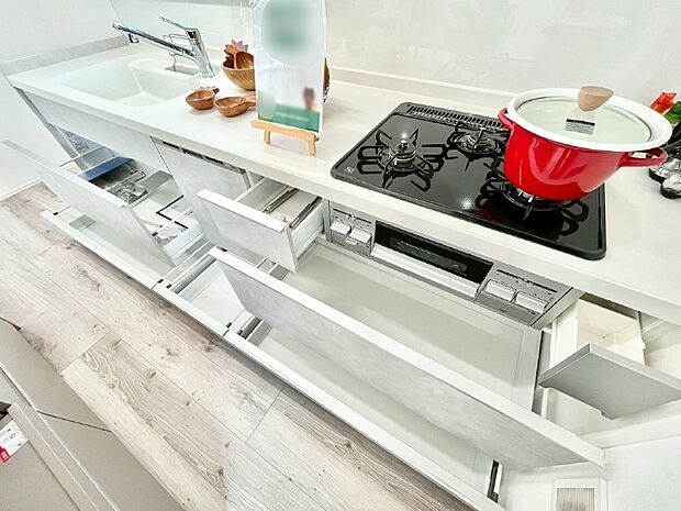 【その他設備(スライド収納)】使いやすさを優先したスライド式収納タイプ！