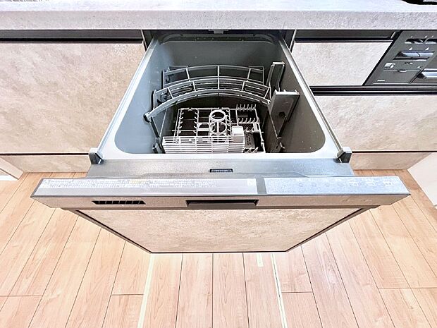 【その他設備(食洗機)】面倒なお片づけは食洗機にお任せ!家事の負担が減って、時間にも気持ちにもゆとりができます。