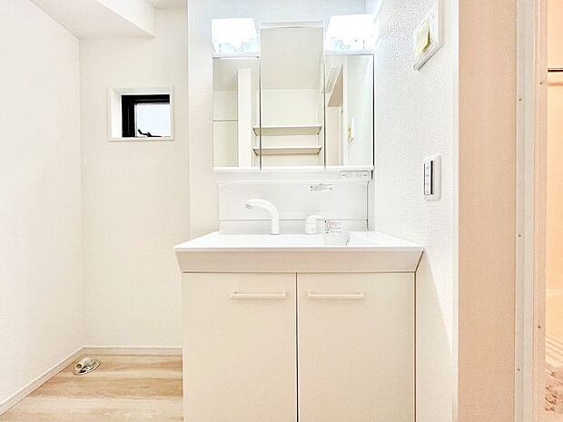 【洗面台・洗面所】収納力と機能性に優れた洗面化粧台