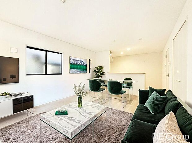 【リビング】落ち着いた雰囲気のＬＤＫは家族みんなの快適空間※家具はCGです