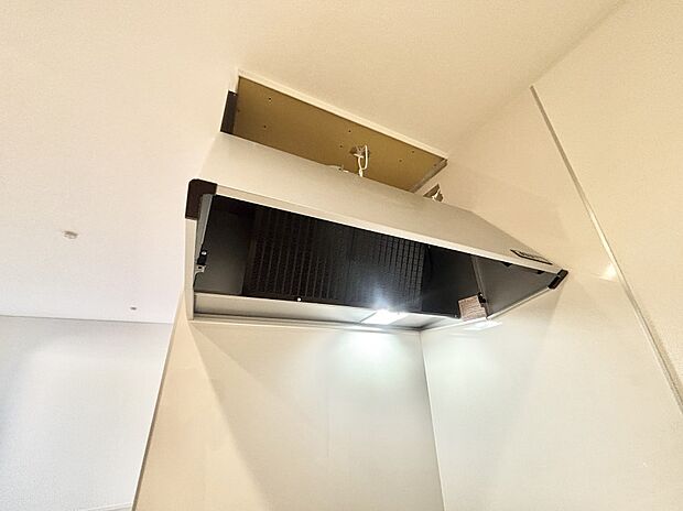 【その他設備(レンジフード)】基本的なお手入れはフィルターのみ！お手入れのしやすさも魅力です。