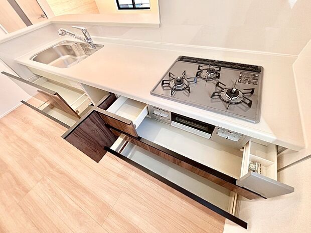 【その他設備(スライド収納)】使いやすさを優先したスライド式収納タイプ！