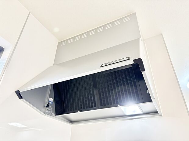 【その他設備(レンジフード)】基本的なお手入れはフィルターのみ！お手入れのしやすさも魅力です。