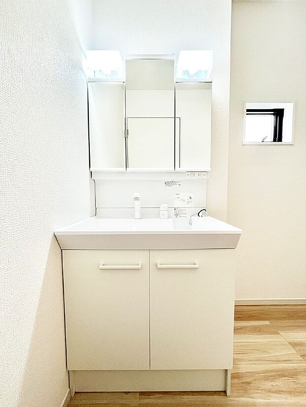 【洗面台・洗面所】収納力と機能性に優れた洗面化粧台
