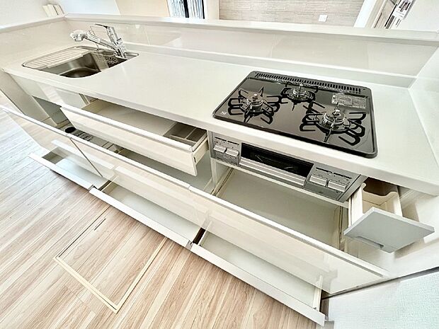 【その他設備(スライド収納)】使いやすさを優先したスライド式収納タイプ!