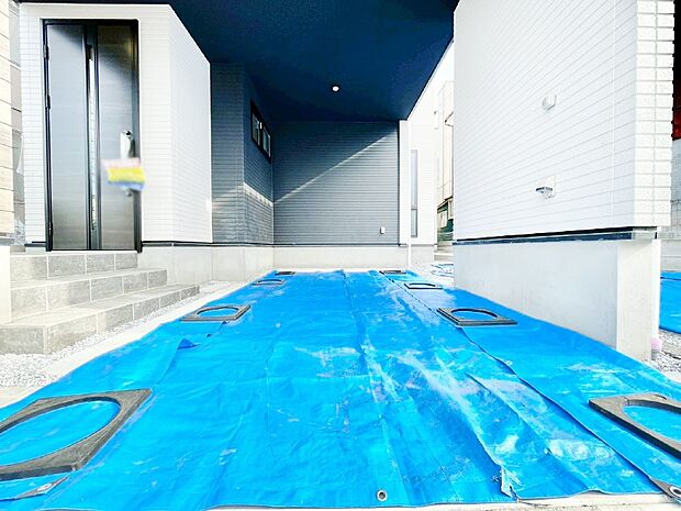 【駐車場】ビルトインタイプは大切なお車を傷や汚れから守ることができます。