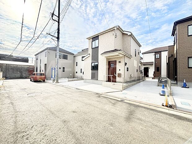 【前面道路含む現地写真】堂々完成!! ここから始まる新生活を応援いたします!
