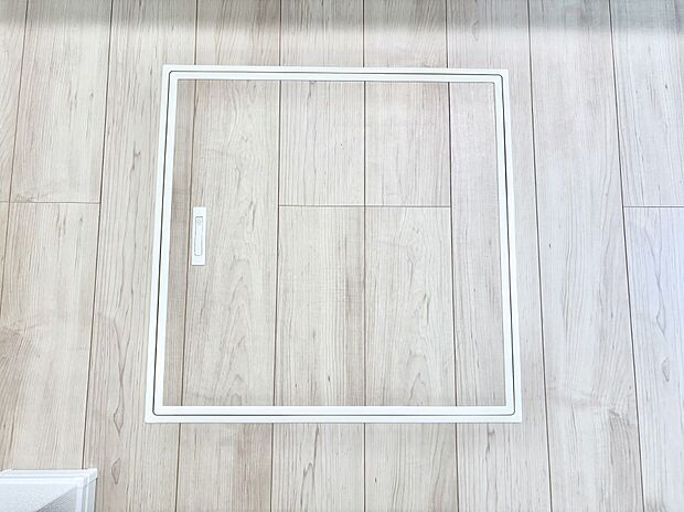 【その他設備(床下収納)】床下収納付き!日用品・非常用品の収納にも大活躍。