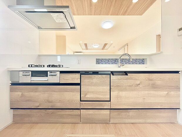 【キッチン】毎日使うキッチンだから、使いやすさ＆お手入れのしやすさにこだわりました。 