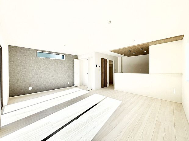 【ダイニング】ご家族が自然と集まり、賑やかな笑い声で包まれる憩いの空間になりそうですね!