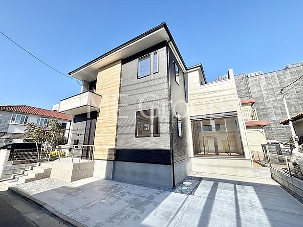 【現地外観写真】溢れる陽光でご家族の笑顔も輝く　